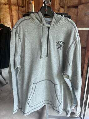 MV Sport Jayden Q Zip Hoodie Cascade Mtn New York Size Large